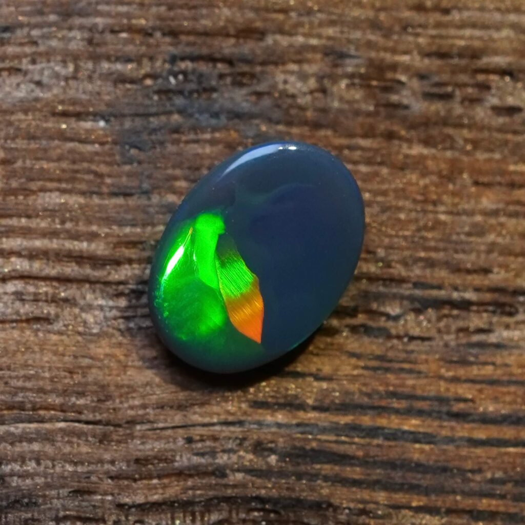 1ct, Sparkling Australian Black Opal