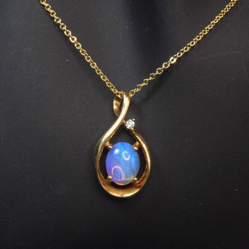 18K Gold Australian Crystal Opal Pendant