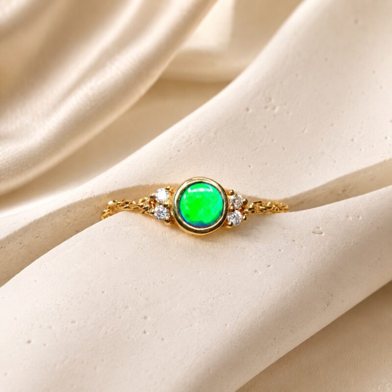 18K Gold Australian Crystal Opal Chain Ring